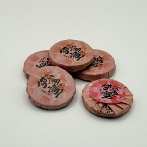 Чай черный Китайский прессованный Пуэр — Шу Пуэр with Rose (Tian Mi Mi)