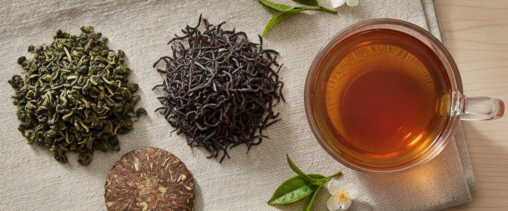 Natural loose-leaf tea: green, black and pu-erh